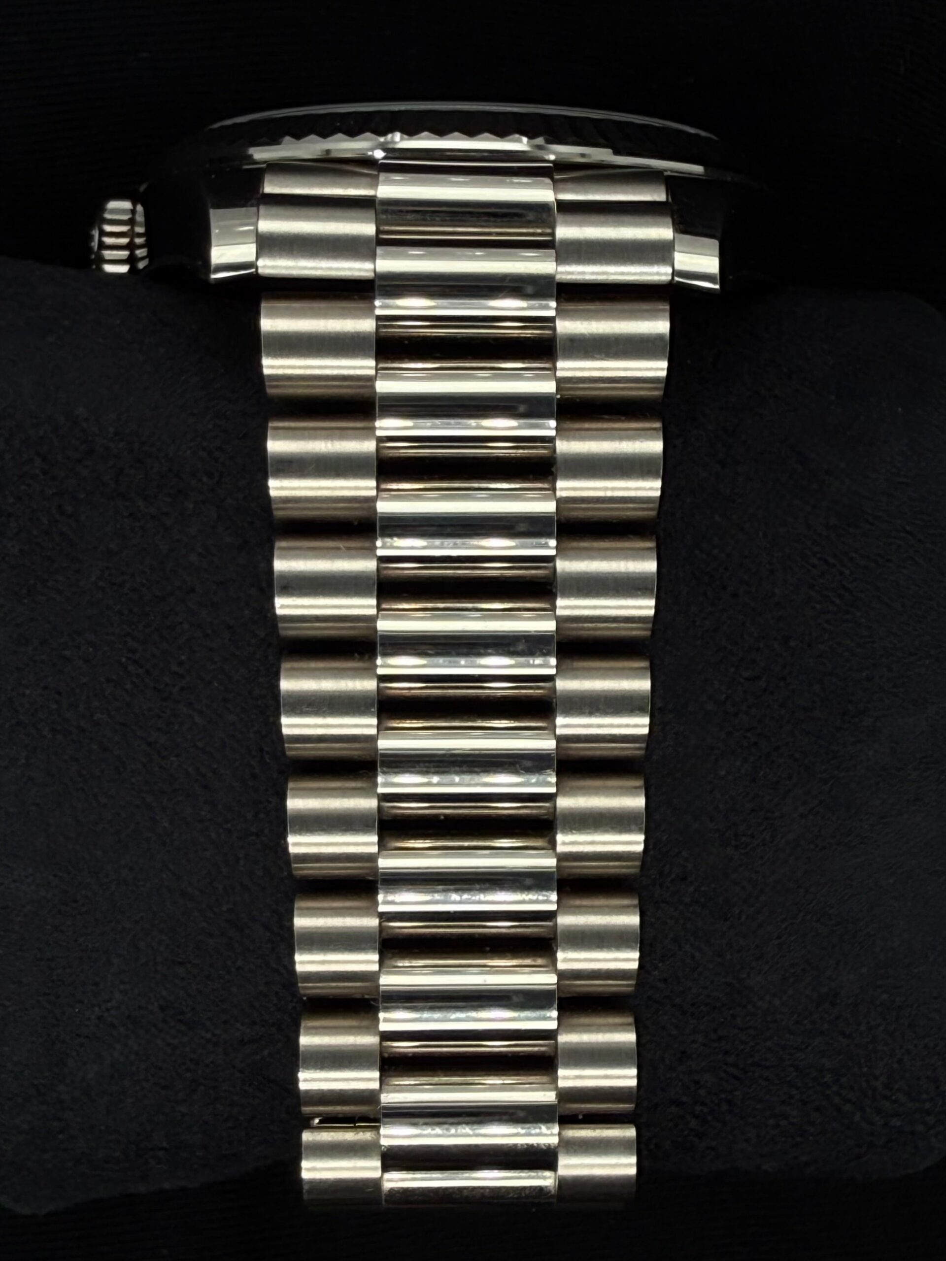 Rolex Day-Date 40 Ombré Blue Dial White Gold 228239 | 2025 | 40mm - Image 3