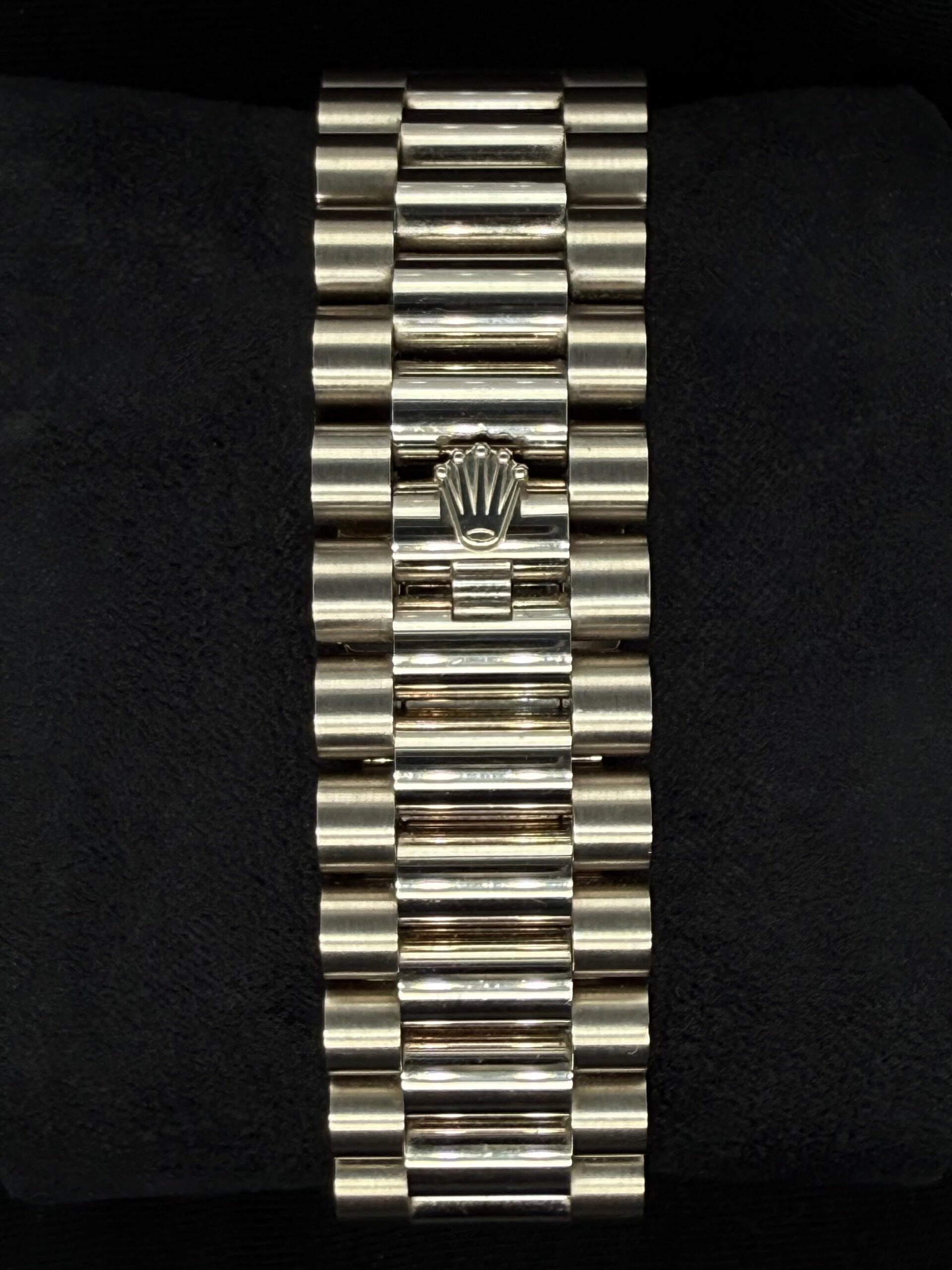 Rolex Day-Date 40 Ombré Blue Dial White Gold 228239 | 2025 | 40mm - Image 5