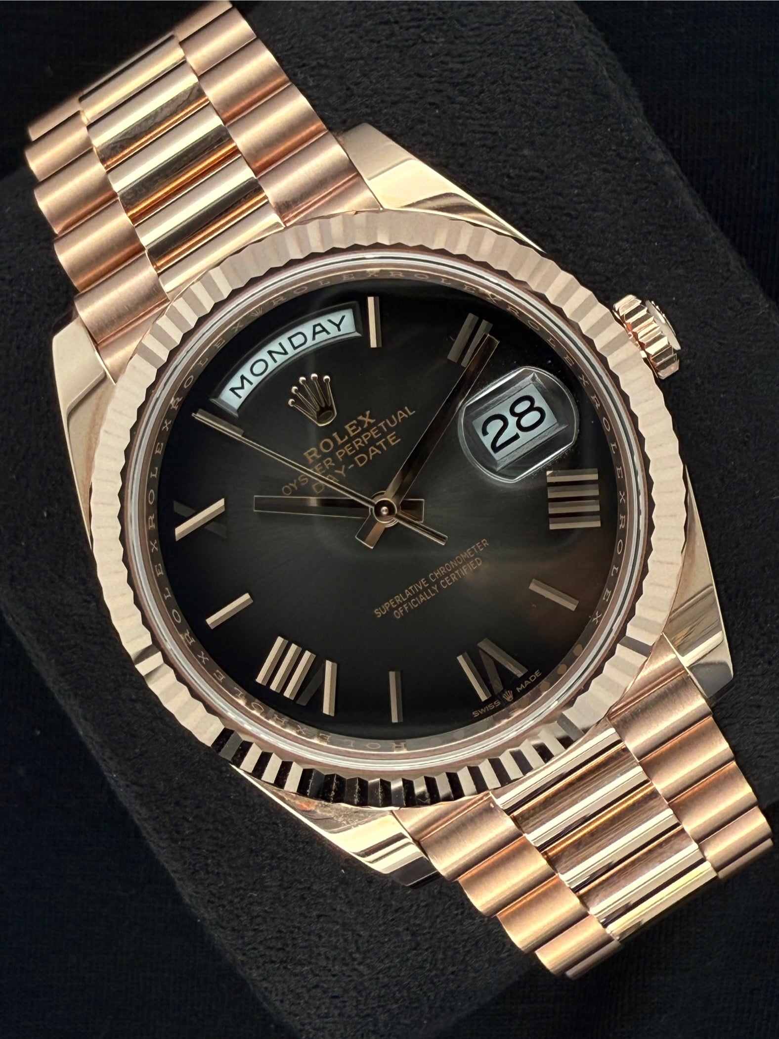 Rolex Day-Date 40 Everose Gold Smoke Dial 228235 | 2024 | 40mm - Image 2