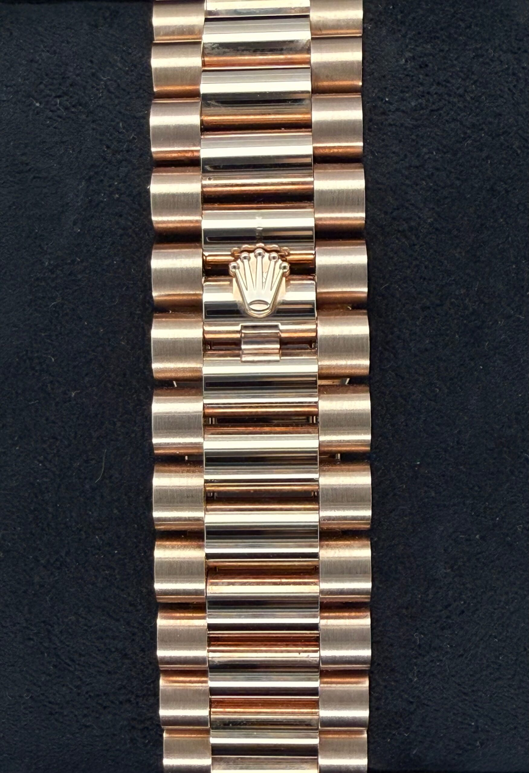 Rolex Day-Date 40 Everose Gold Smoke Dial 228235 | 2024 | 40mm - Image 6