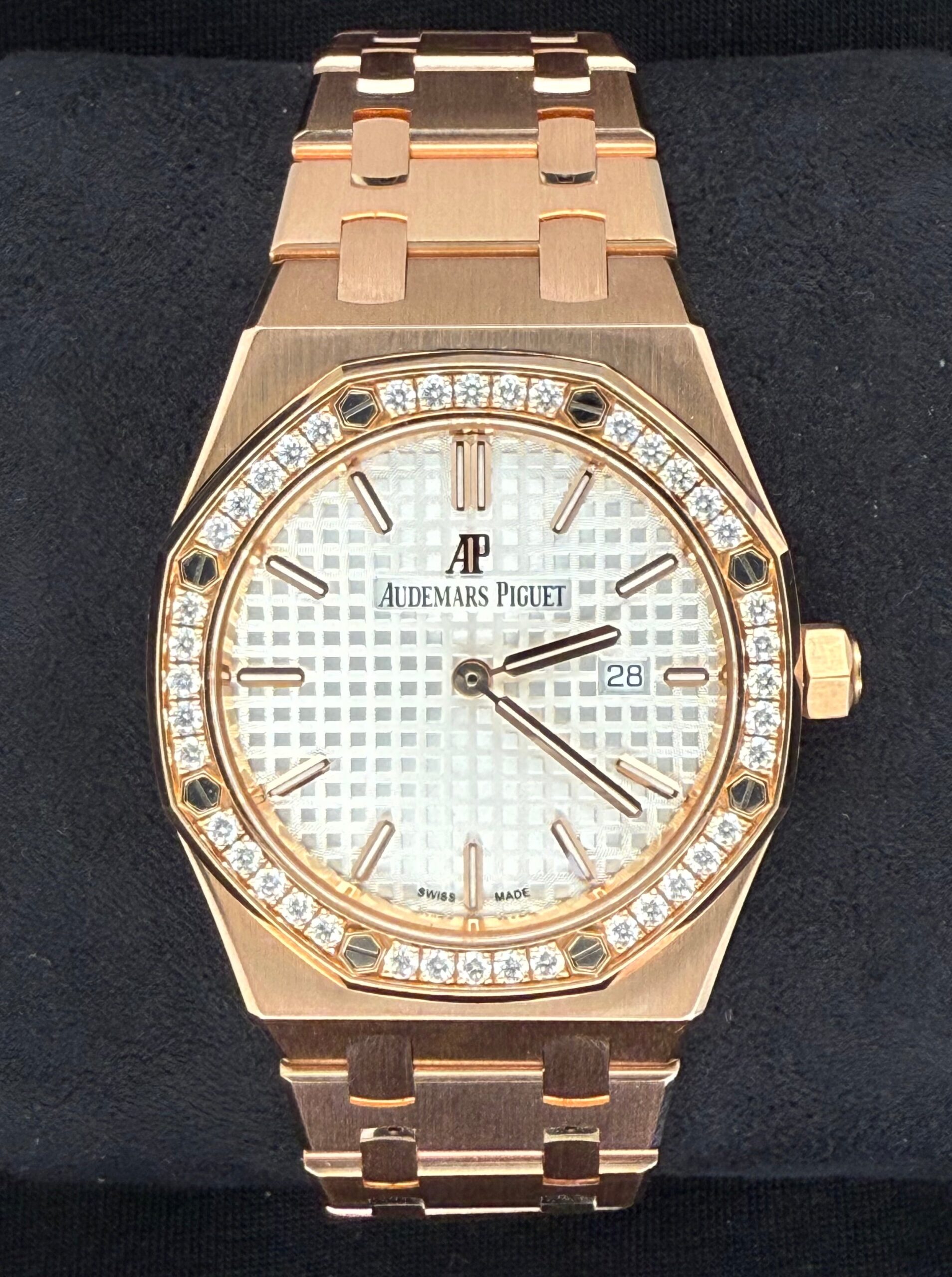 Audemars Piguet Royal Oak Selfwinding Rose Gold Diamond Bezel 15551OR.ZZ.1356OR.01 | 2017 | 37mm