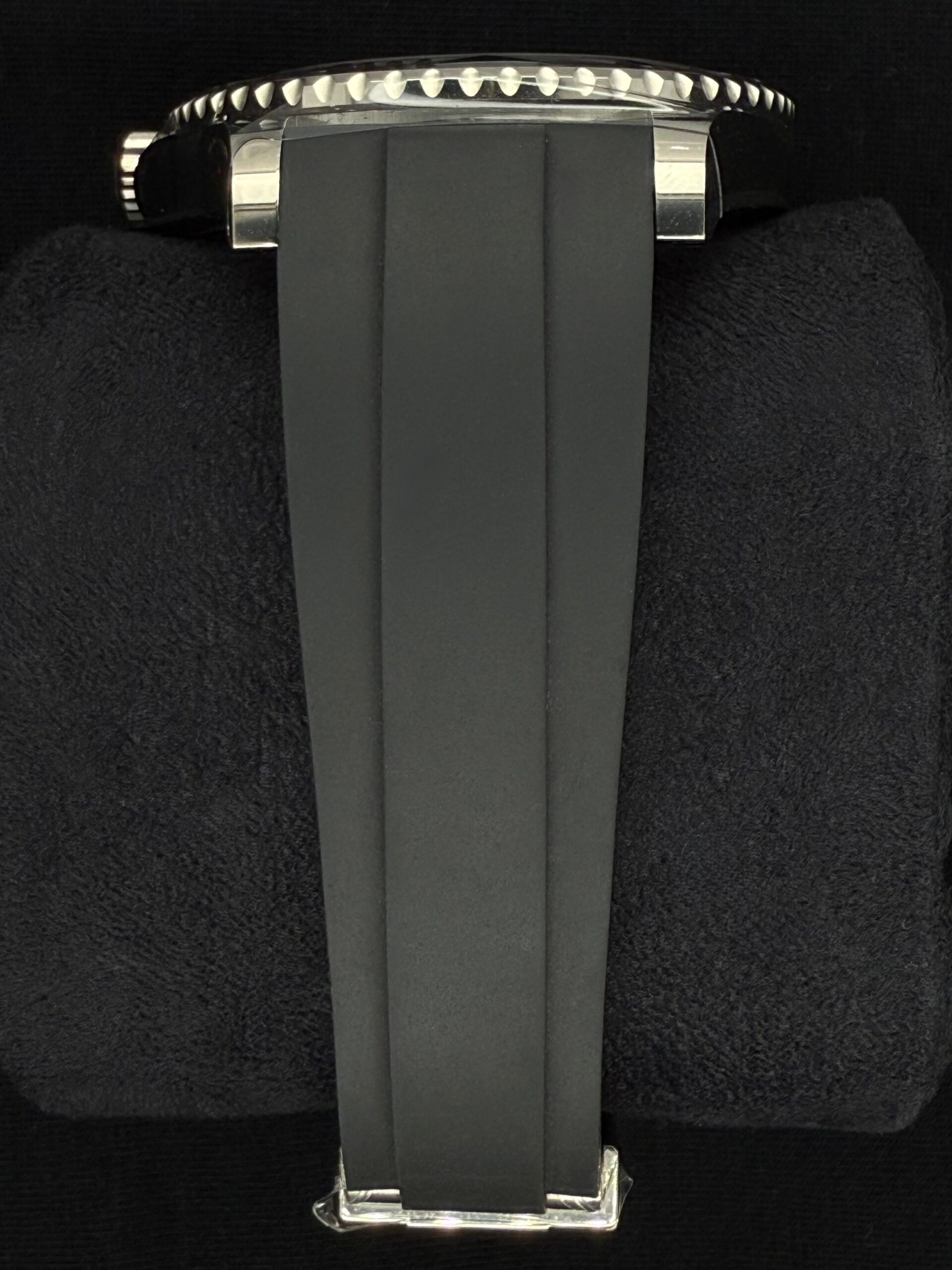 Rolex Yacht-Master 42 Black Dial 18ct White Gold Oysterflex 226659 | 2024 | 42mm - Image 4