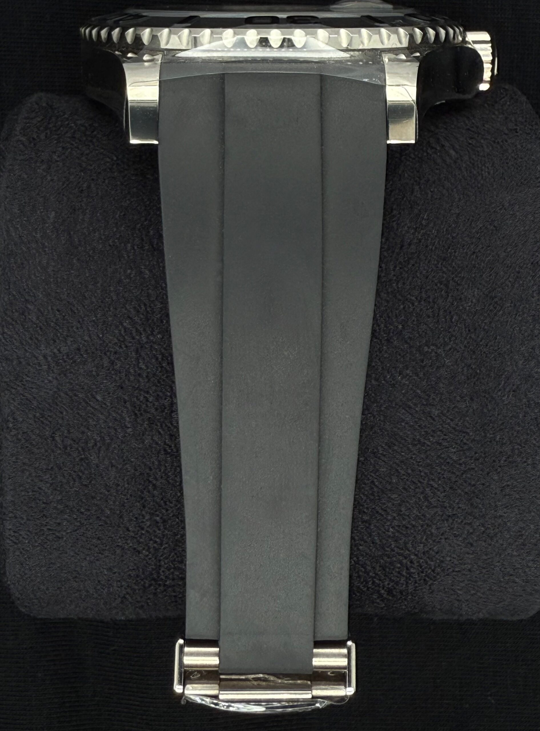 Rolex Yacht-Master 42 Black Dial 18ct White Gold Oysterflex 226659 | 2024 | 42mm - Image 5