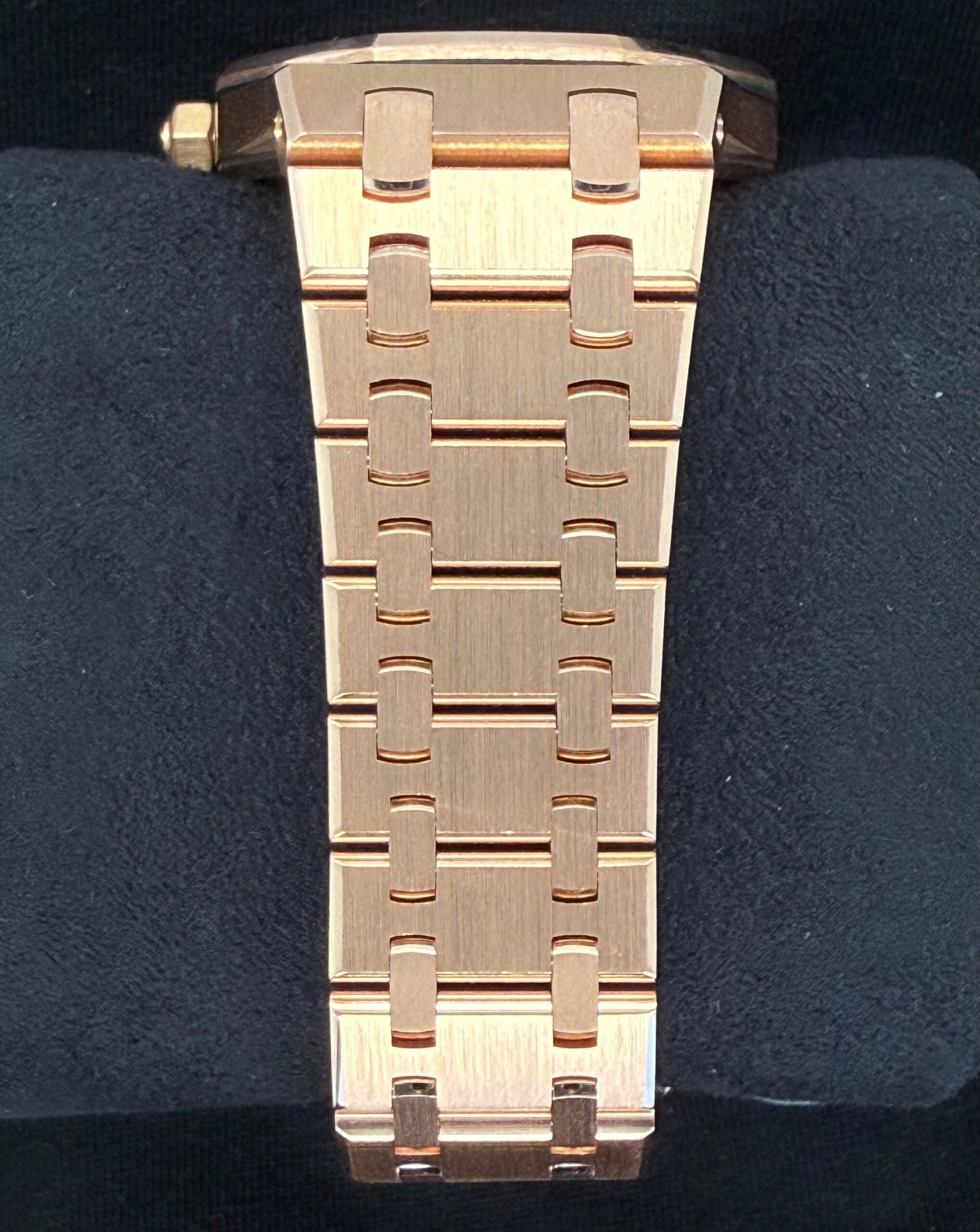 Audemars Piguet Royal Oak Selfwinding Rose Gold Diamond Bezel 15551OR.ZZ.1356OR.01 | 2017 | 37mm - Image 4