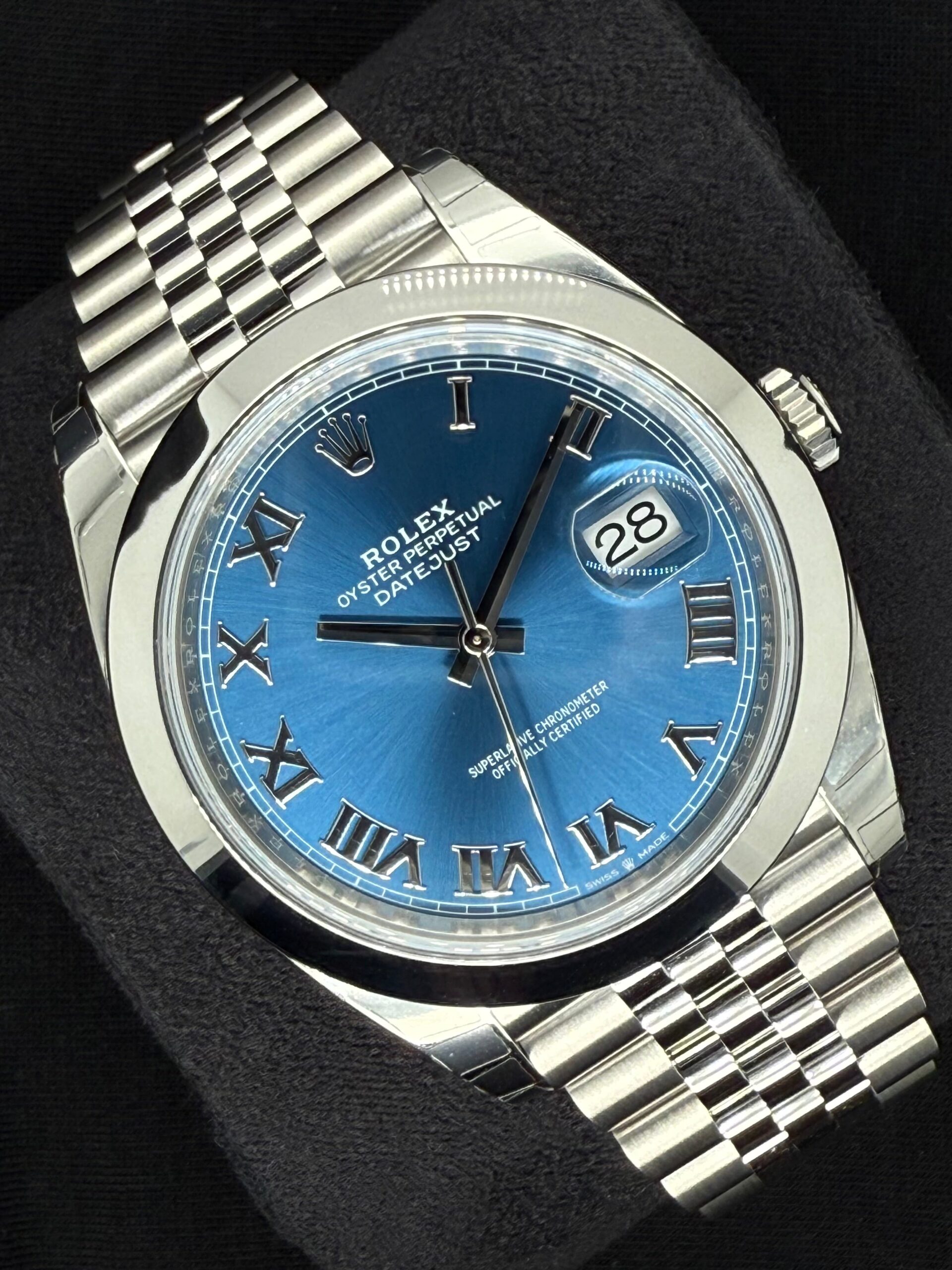 Rolex Datejust 41 Azzurro Blue Roman Dial Smooth Jubilee 126300 | 2025 | 41mm - Image 2