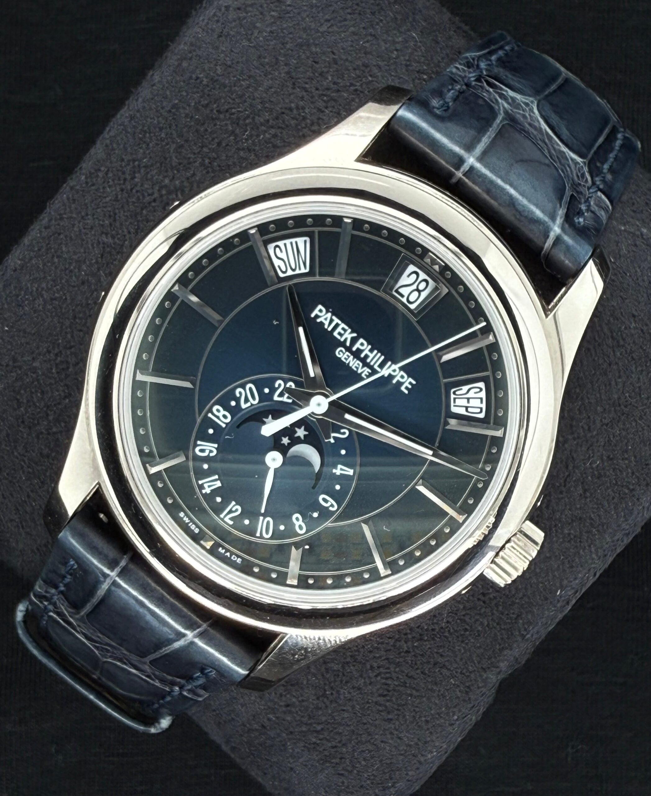 Patek Philippe Complications Annual Calendar 5205G-013 | 2022 | 40mm - Image 3