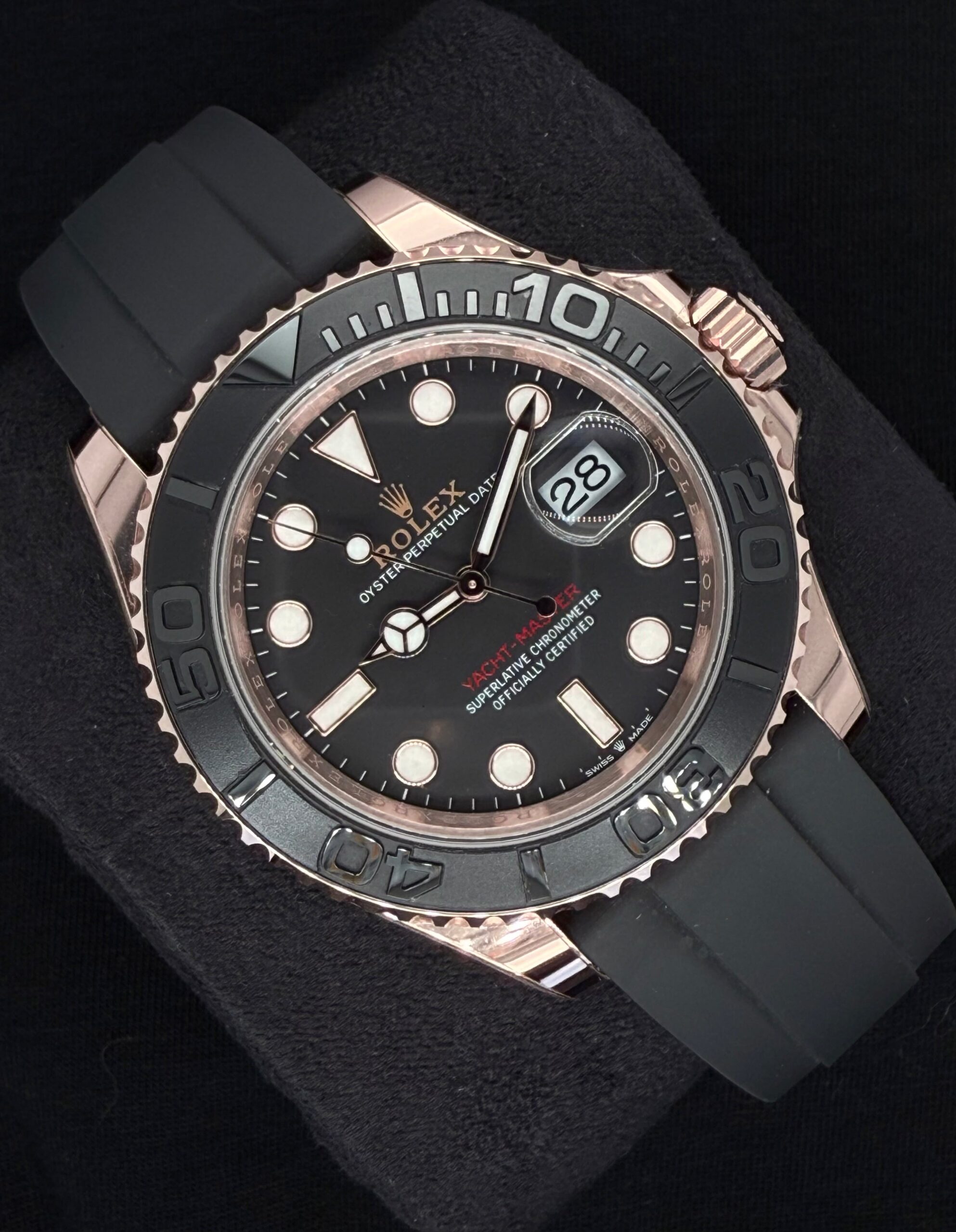 Rolex Yacht-Master 40 Black Dial Everose Gold Oysterflex 126655 | 2024 | 40mm - Image 2