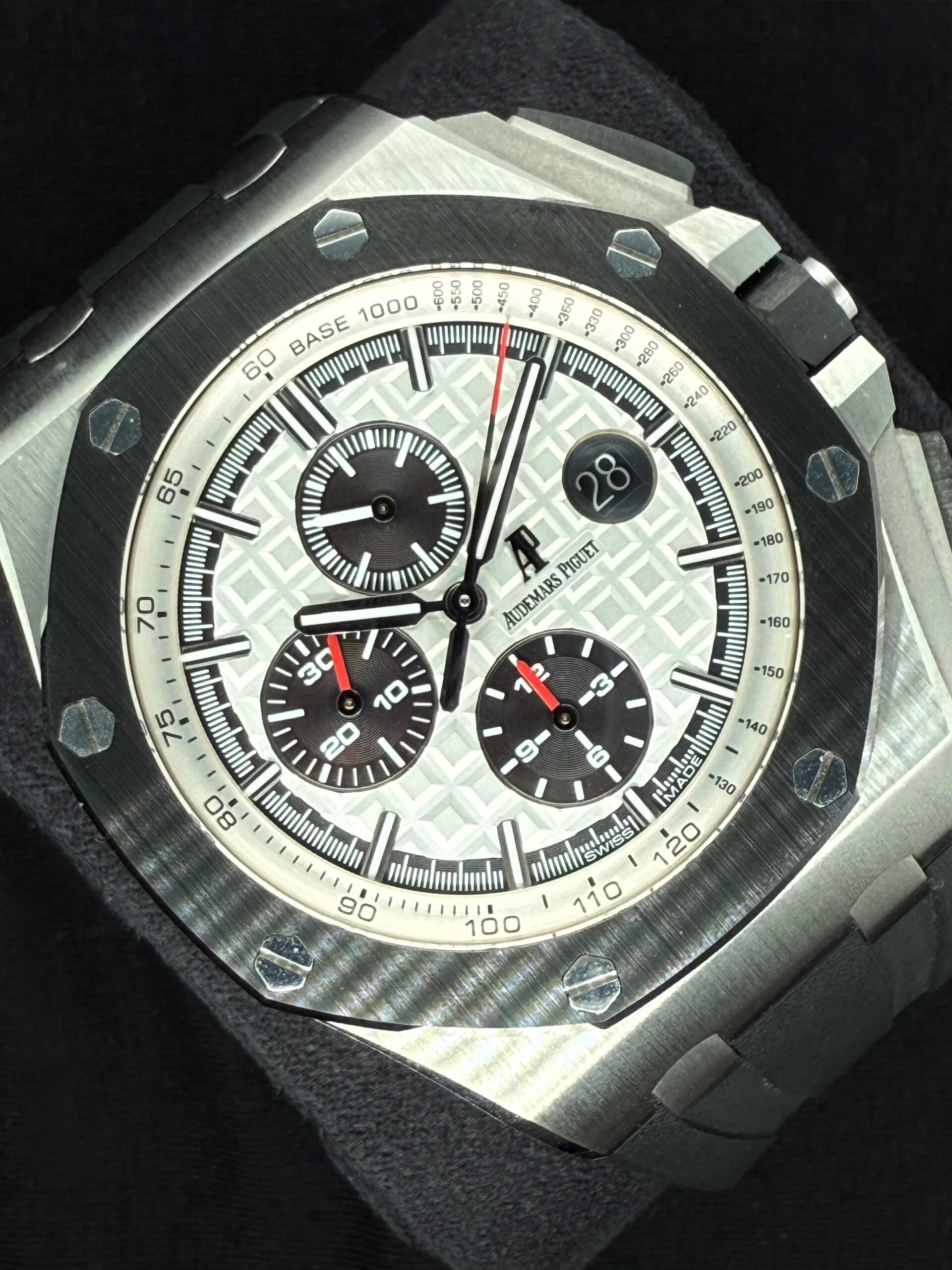 Audemars Piguet Royal Oak Offshore 26400SO.OO.A002CA.01 | 2016 | 44mm - Image 2