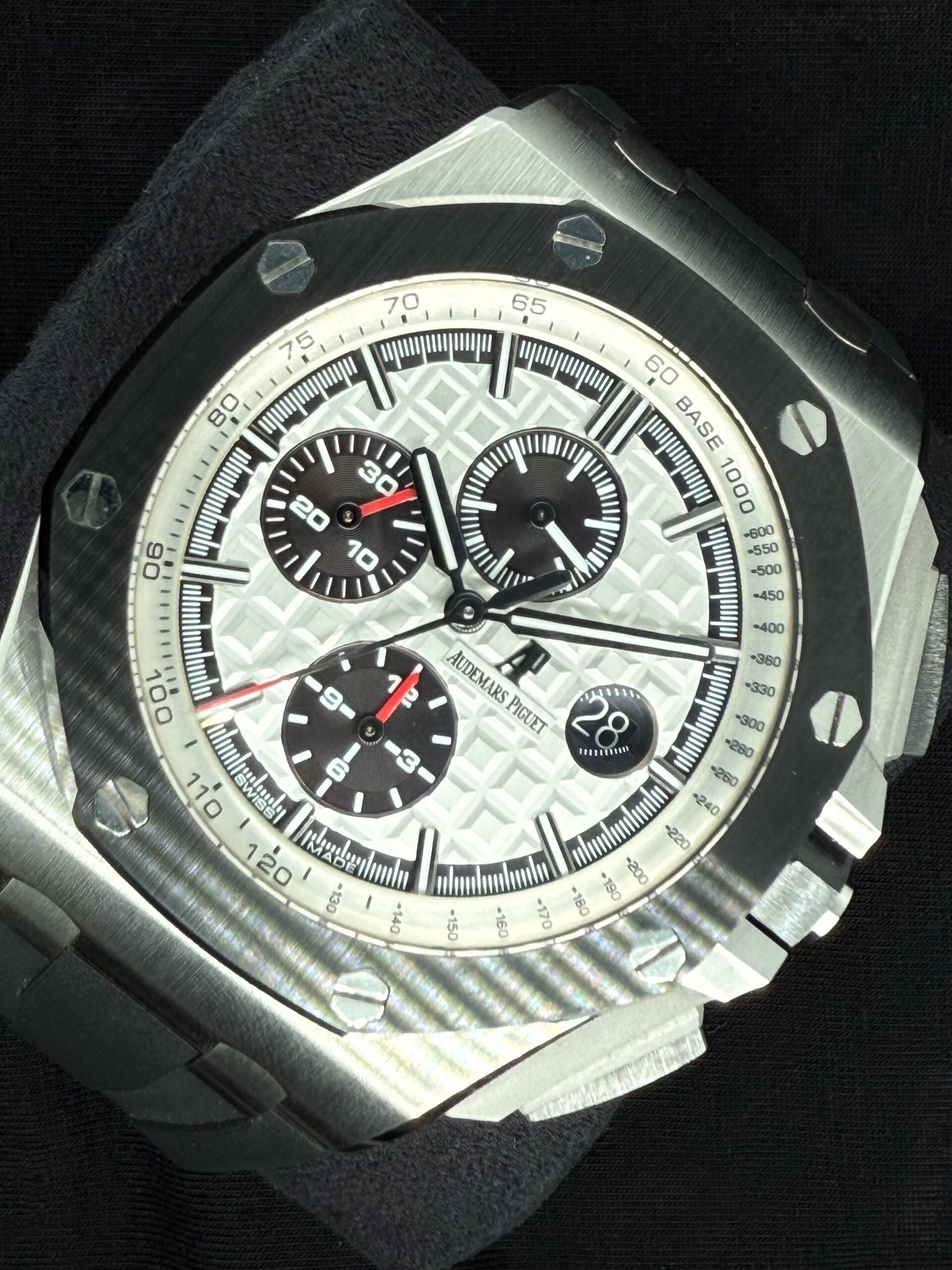 Audemars Piguet Royal Oak Offshore 26400SO.OO.A002CA.01 | 2016 | 44mm - Image 3