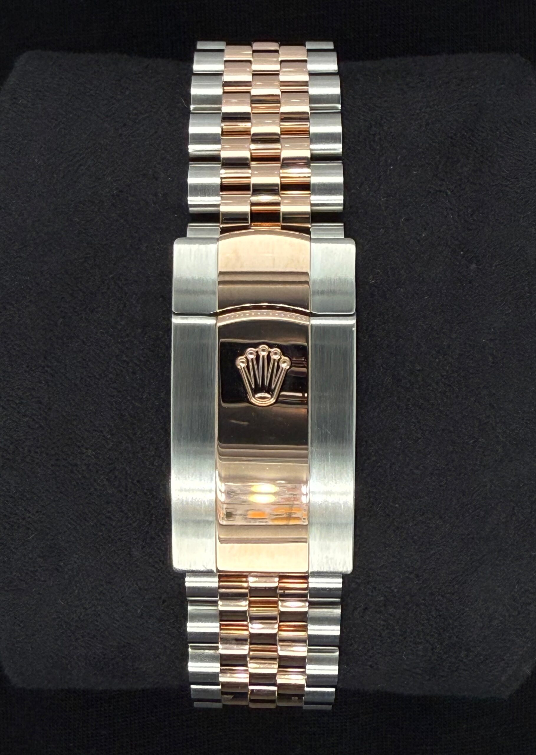 Rolex Datejust 41 Mother of Pearl ‘MOP’ Diamond Dial Fluted Jubilee 126331 | 2022 | 41mm - Image 6