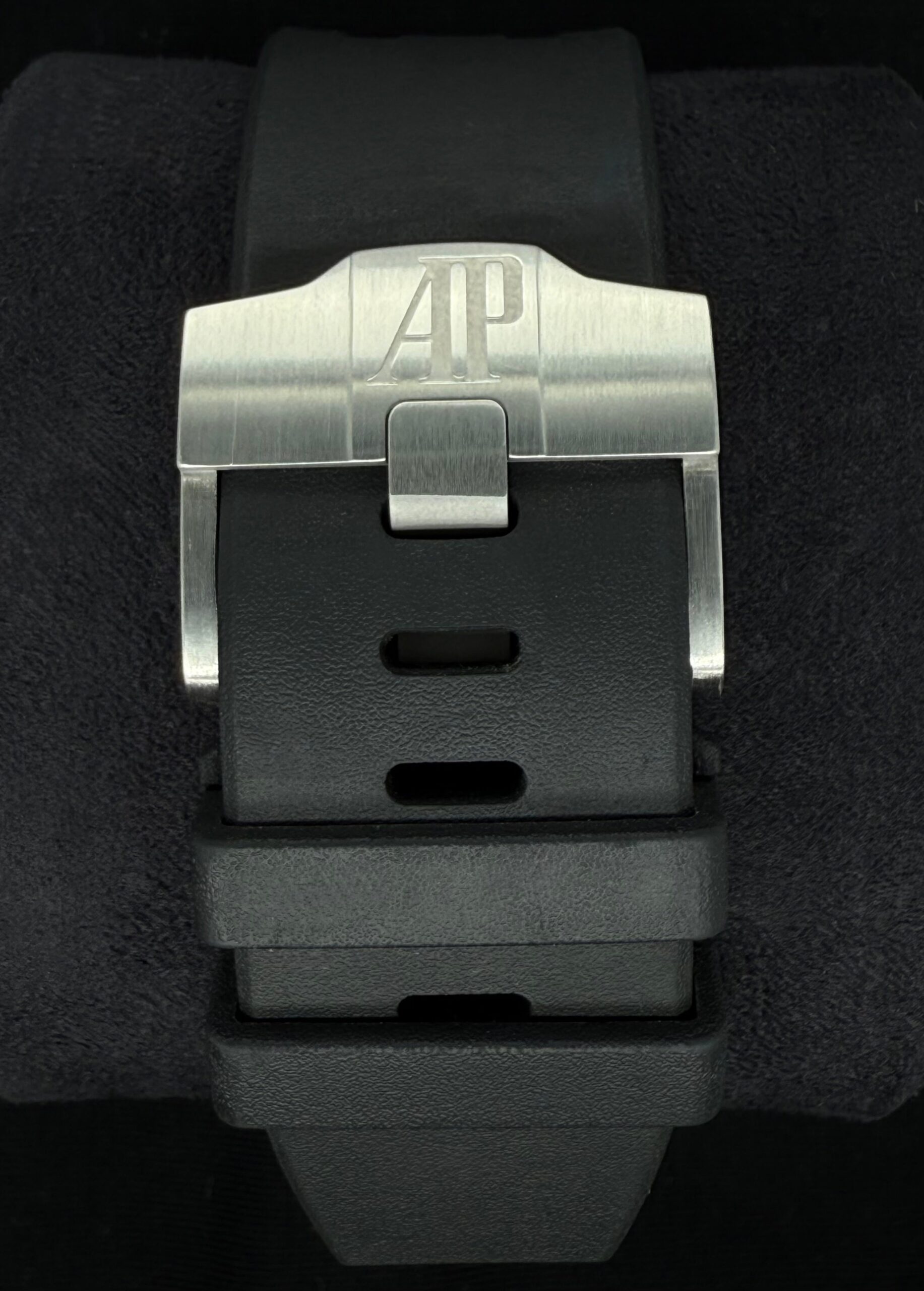 Audemars Piguet Royal Oak Offshore 26400SO.OO.A002CA.01 | 2016 | 44mm - Image 6