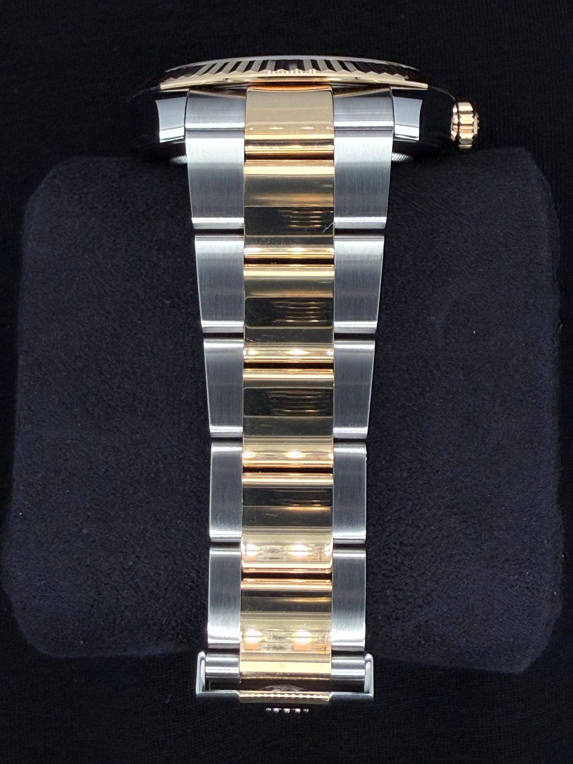 Rolex Datejust 41 Two Tone Yellow Gold with Black 'Sticks' Dial 126333 | 2022 | 41mm - Image 5