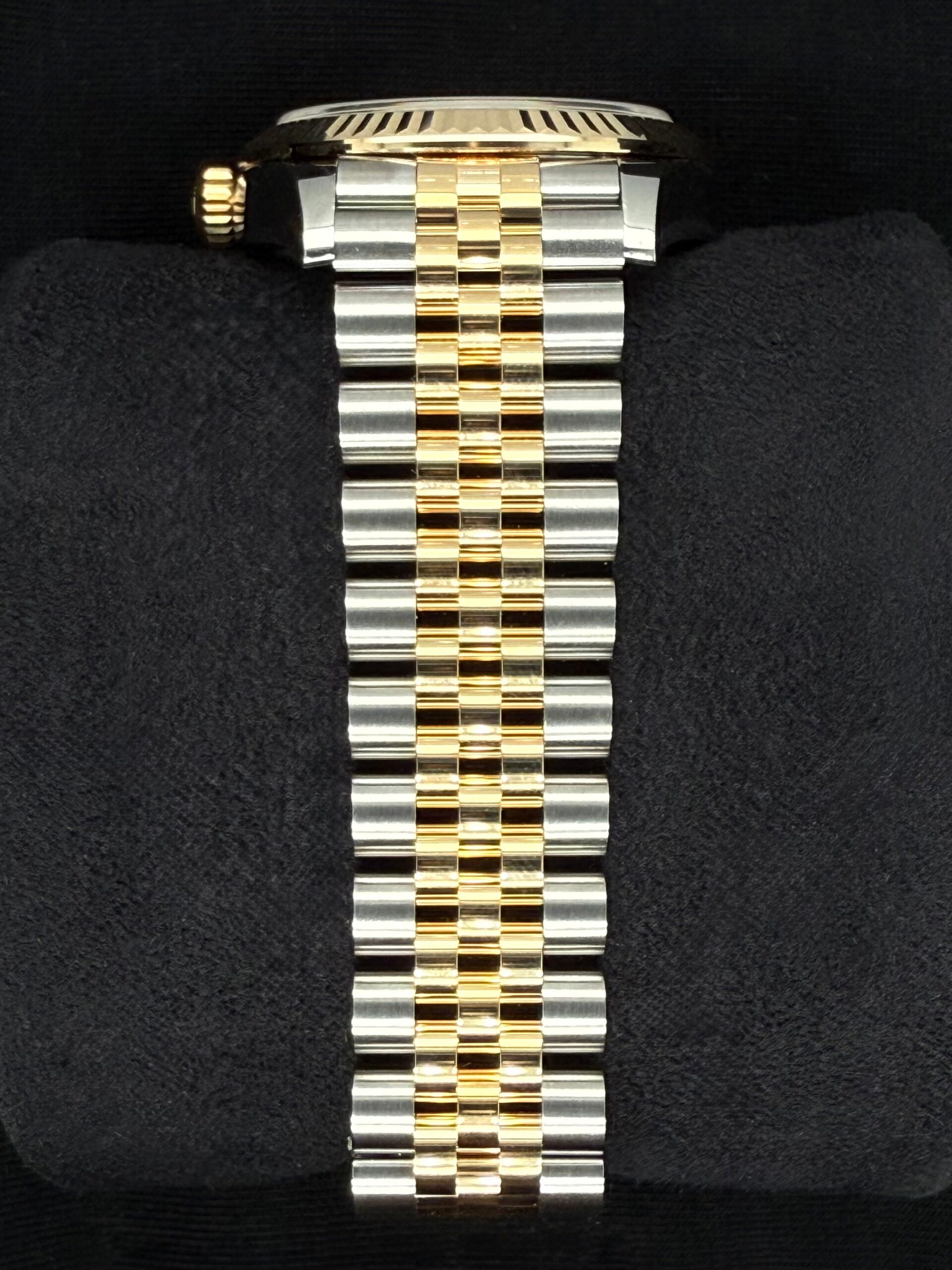 Rolex Datejust 31 "MOP" Mother of Pearl Diamond Dial Jubilee Two Tone 278273 | 2025 | 31mm - Image 4