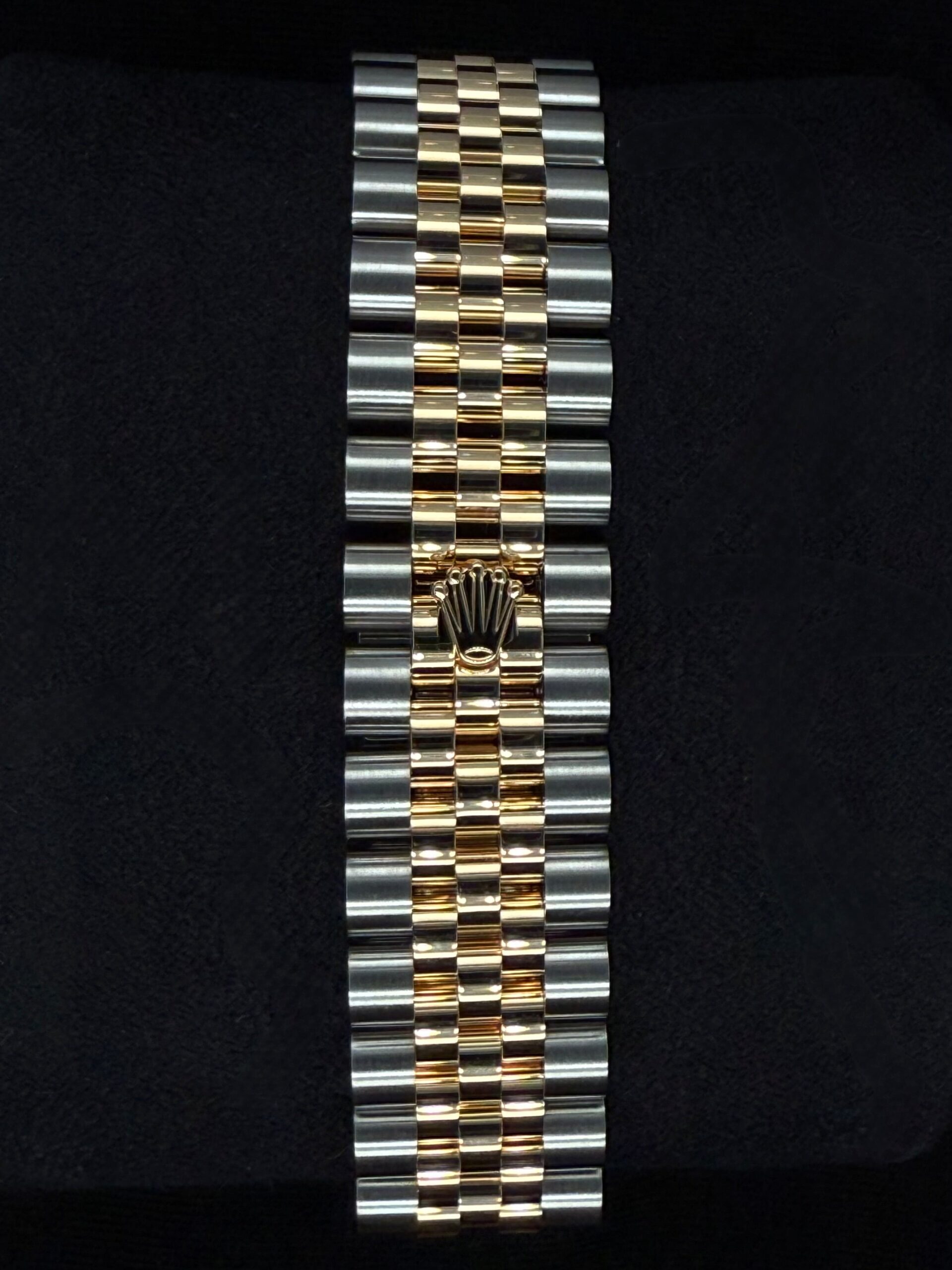 Rolex Datejust 31 "MOP" Black Mother of Pearl Dial with Factory-Set Diamond Bezel 278383RBR | 2025 | 31mm - Image 6