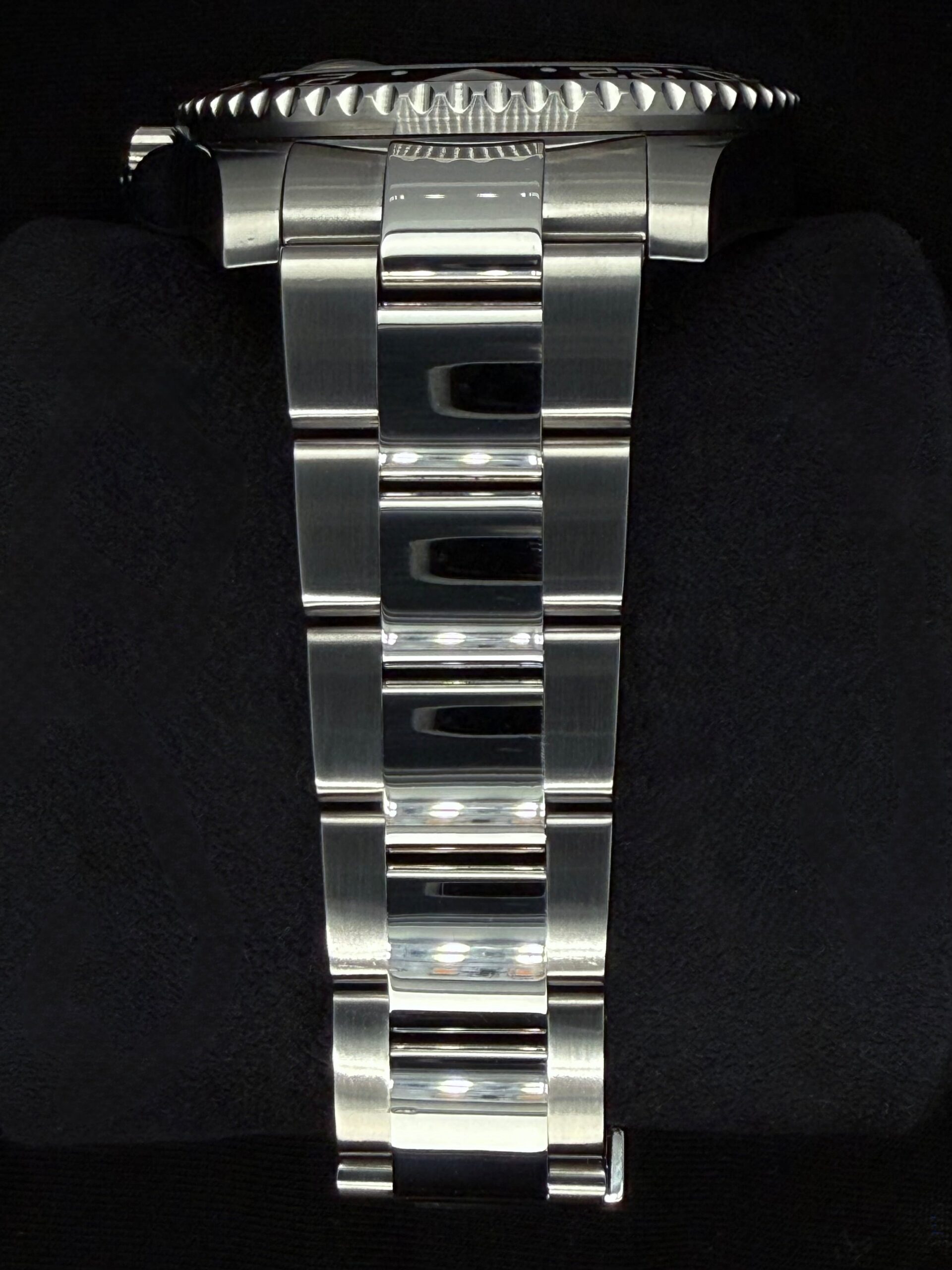 Rolex GMT-Master II Black Dial Green Arrow Hand 116710LN | 2011 | 40mm - Image 4