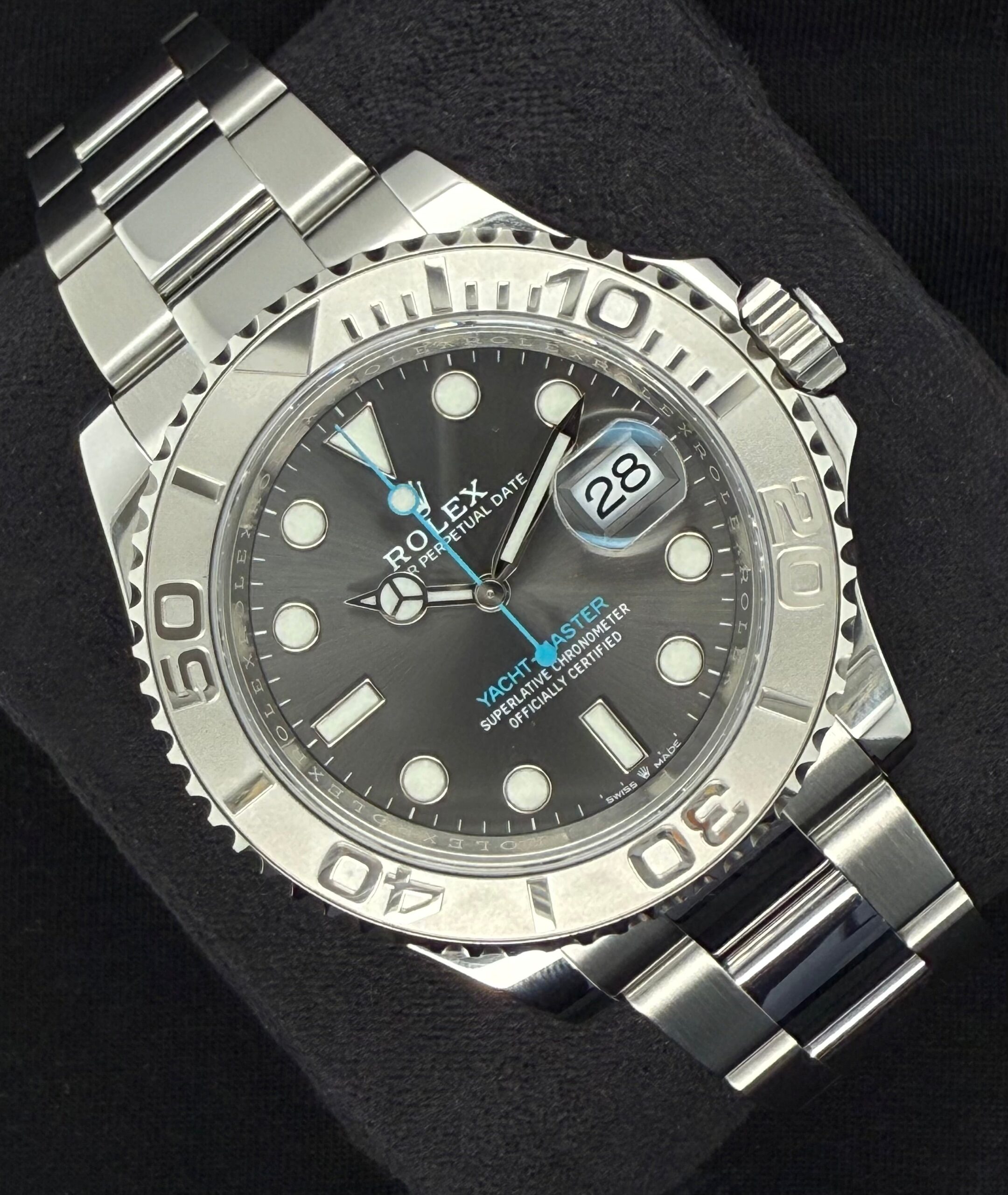 Rolex Yacht-Master 40 Rhodium Dial Platinum Bezel 126622 | 2022 | 40mm - Image 2
