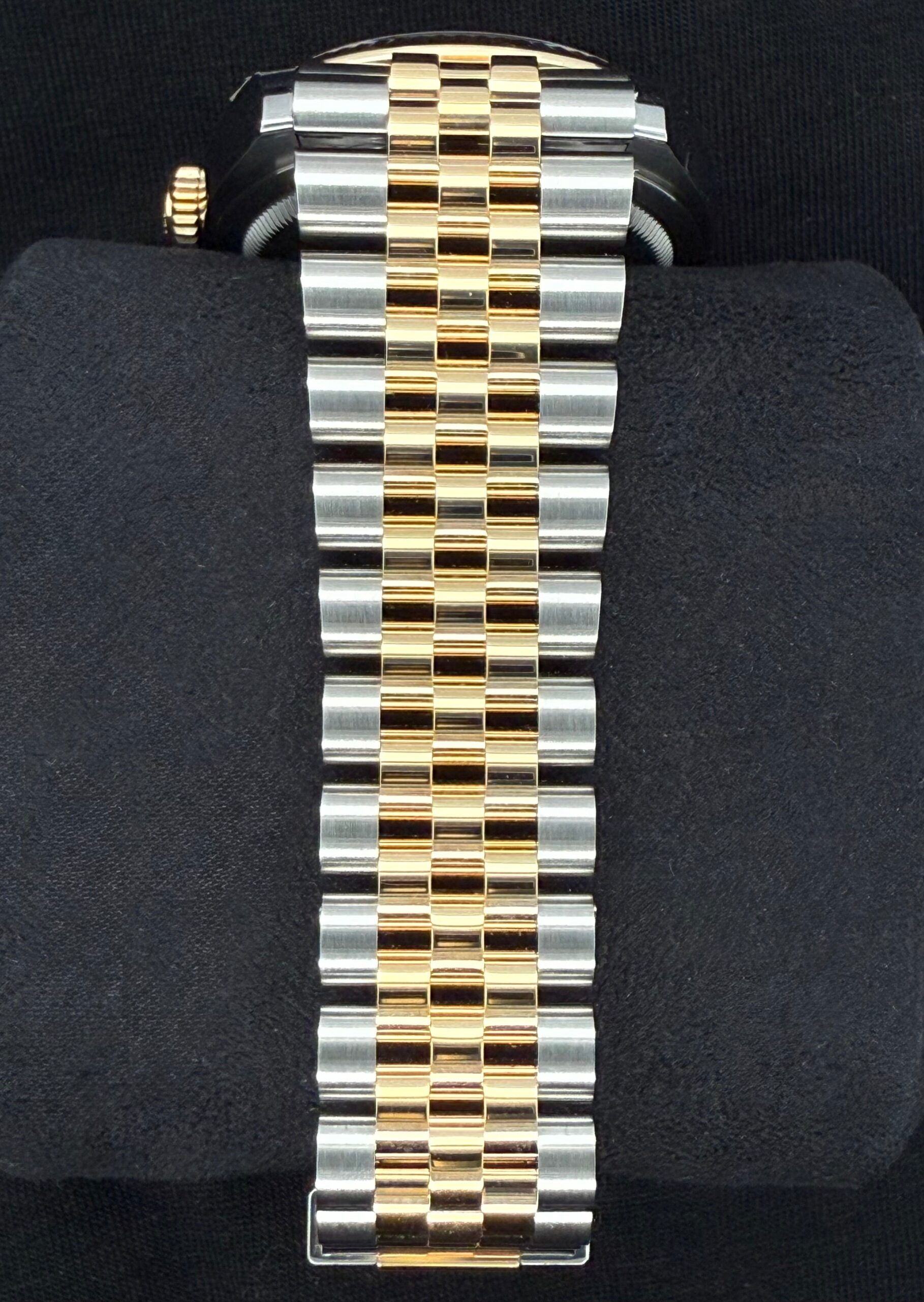 Rolex Datejust 36 Two-Tone Yellow Gold White Roman Dial 126233 | 2025 | 36mm - Image 4