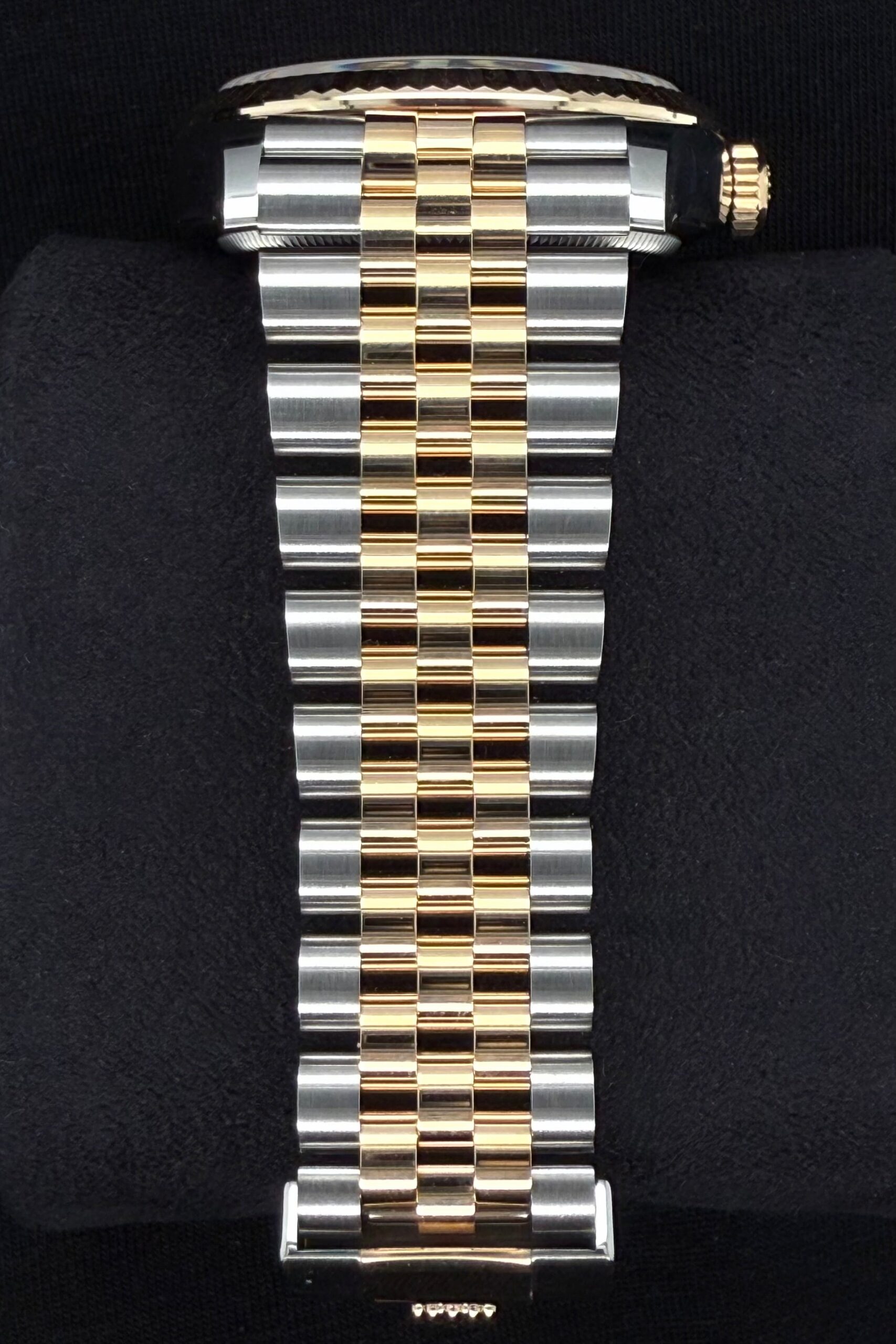 Rolex Datejust 36 Two-Tone Yellow Gold Silver Roman Diamond Dial 126233 | 2025 | 36mm - Image 5