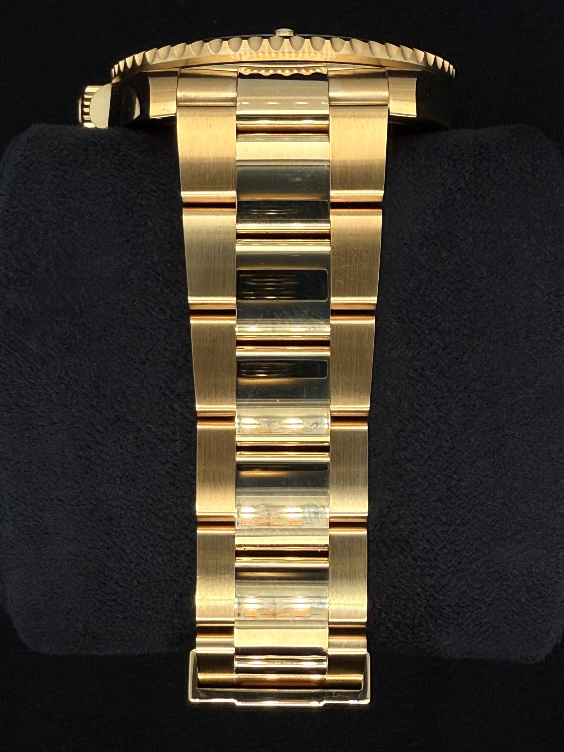 Rolex Submariner Black Dial 'Blacksy' Yellow Gold 126618LN | 2022 | 41mm - Image 4