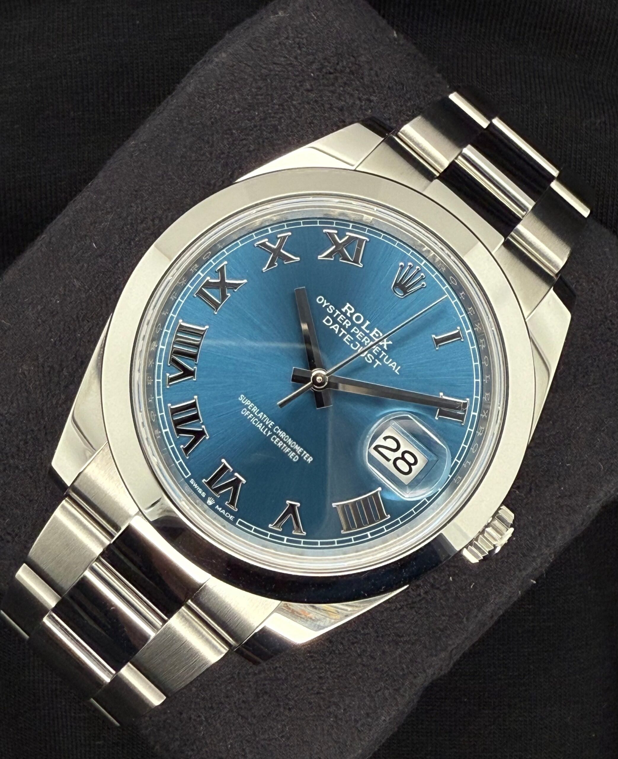 Rolex Datejust 41 Azzurro Blue Roman Dial Smooth Bezel Oystersteel 126300 | 2025 | 41mm - Image 3