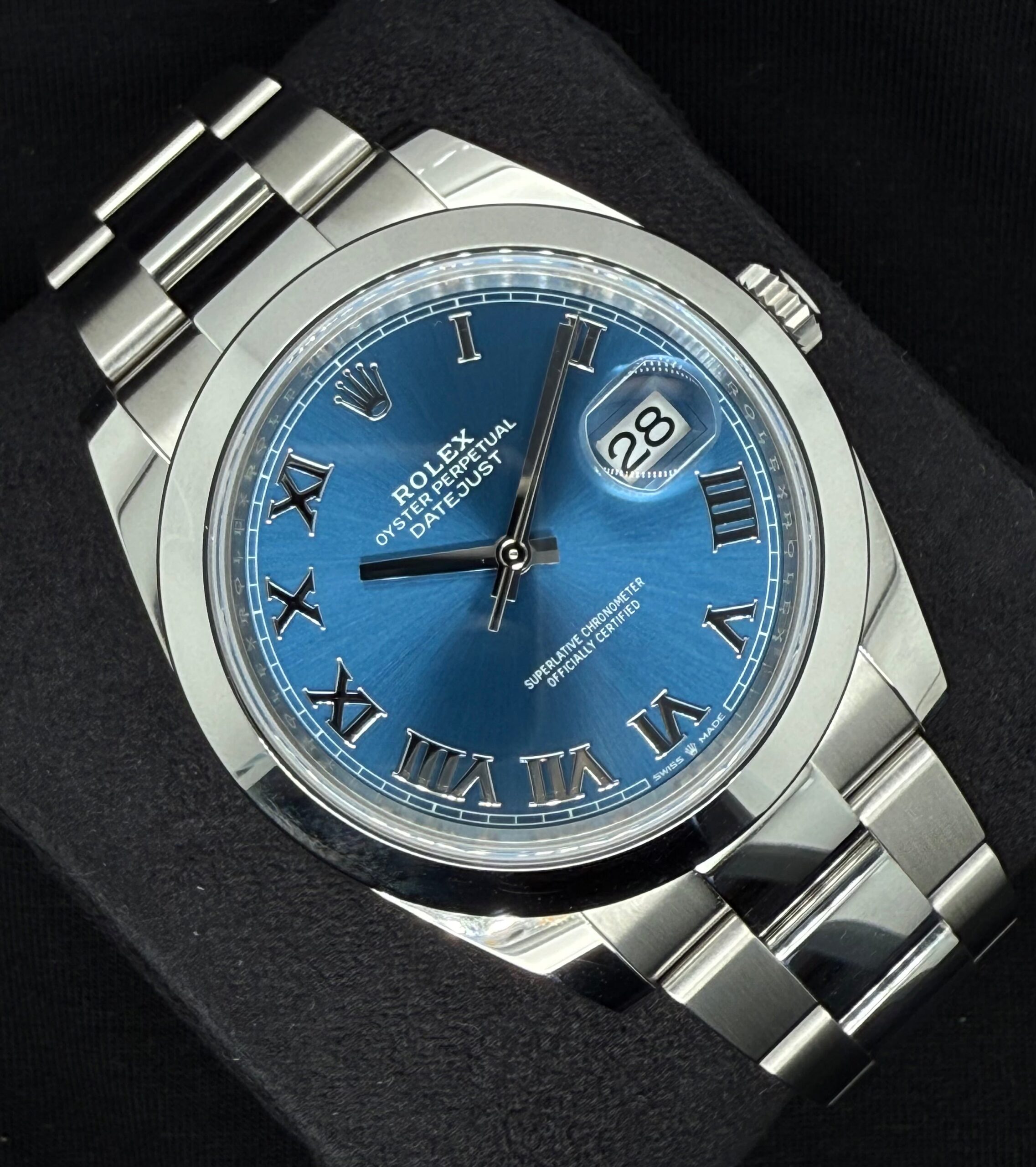 Rolex Datejust 41 Azzurro Blue Roman Dial Smooth Bezel Oystersteel 126300 | 2025 | 41mm - Image 2