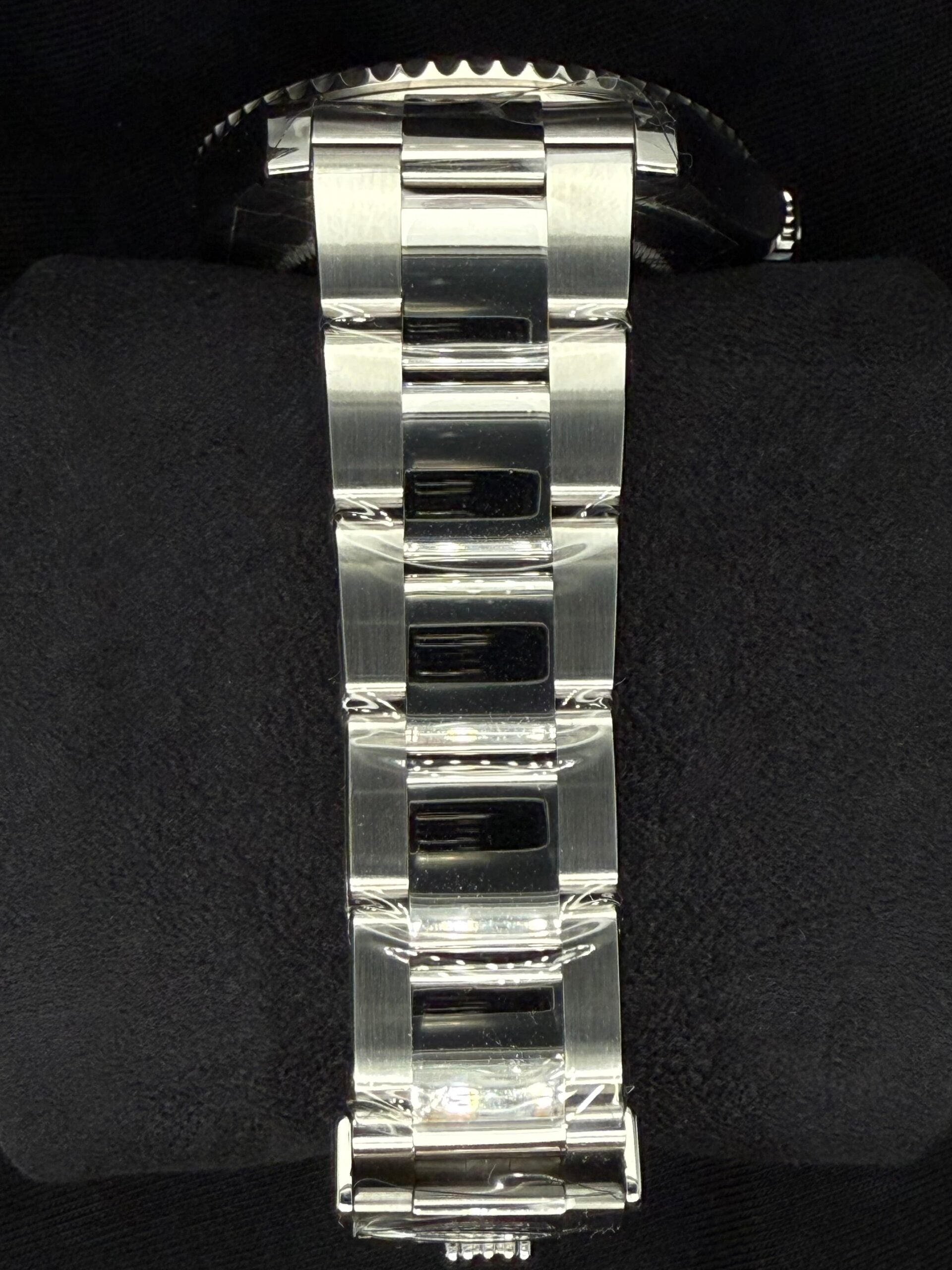 Rolex Yacht-Master 37 Rhodium Dial Platinum Bezel 268622 | 2023 | 37mm - Image 4