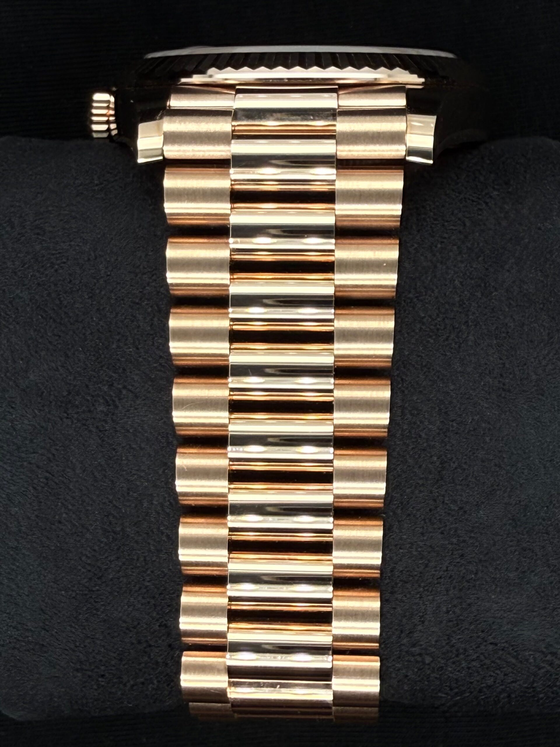 Rolex Day-Date 40 Everose Gold Watch Eisenkiesel Diamond Baguette Dial 228235 | 2025 | 40mm - Image 4