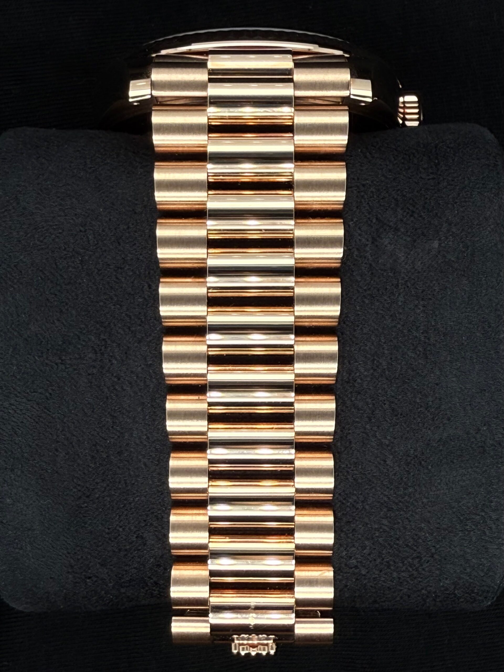 Rolex Day-Date 40 Everose Gold Watch Eisenkiesel Diamond Baguette Dial 228235 | 2025 | 40mm - Image 5