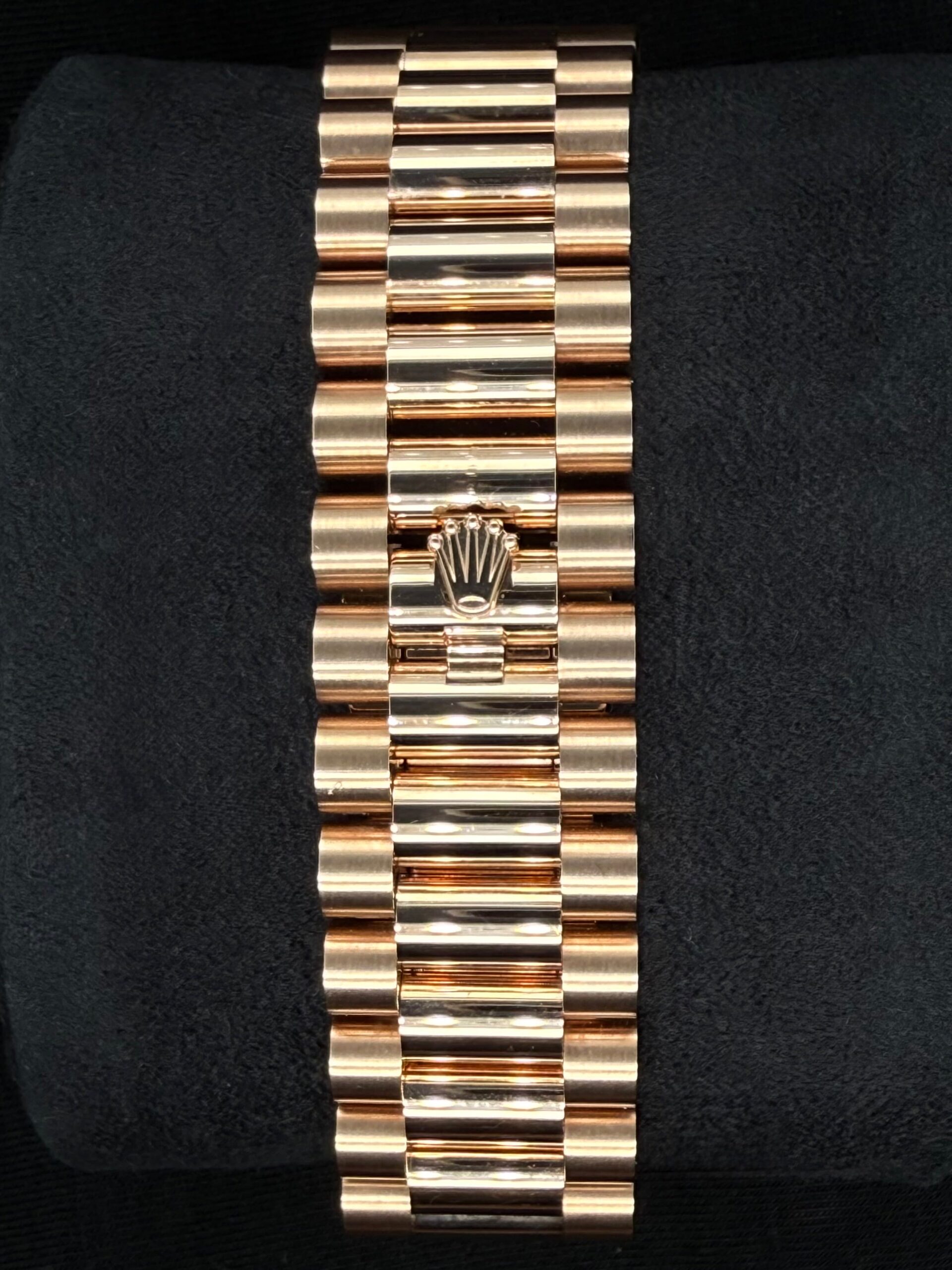 Rolex Day-Date 40 Everose Gold Watch Eisenkiesel Diamond Baguette Dial 228235 | 2025 | 40mm - Image 6