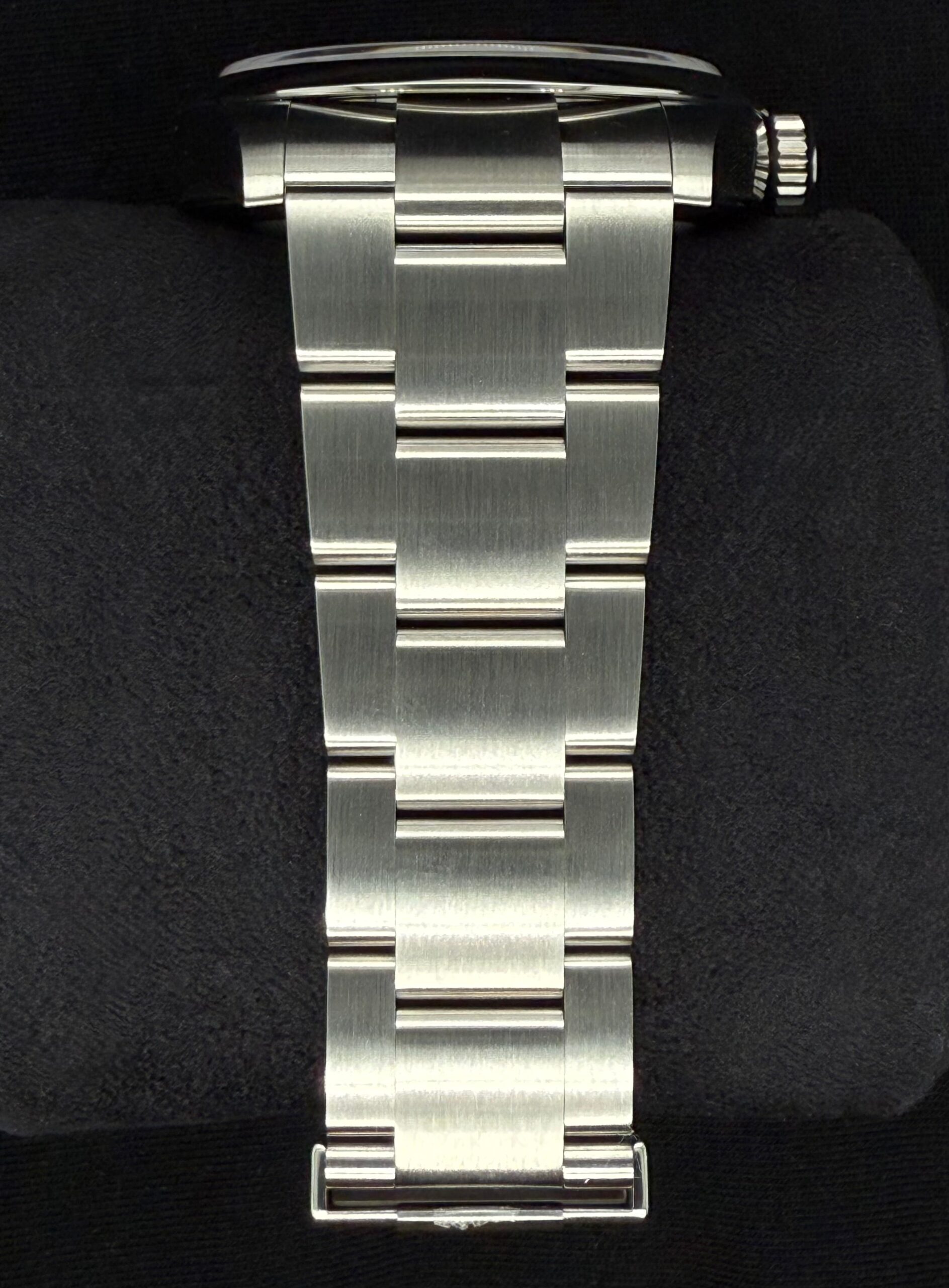 Rolex Oyster Perpetual 41 Med Blue Dial Oyster Bracelet 134300 | 2025 | 41mm - Image 5