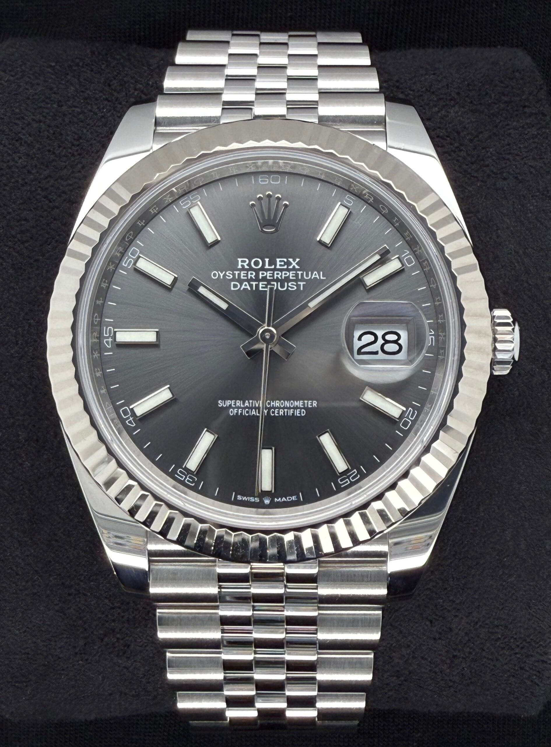 Rolex Datejust 41 Rhodium Grey Dial Fluted Jubilee Steel 126334 | 2025 | 41mm