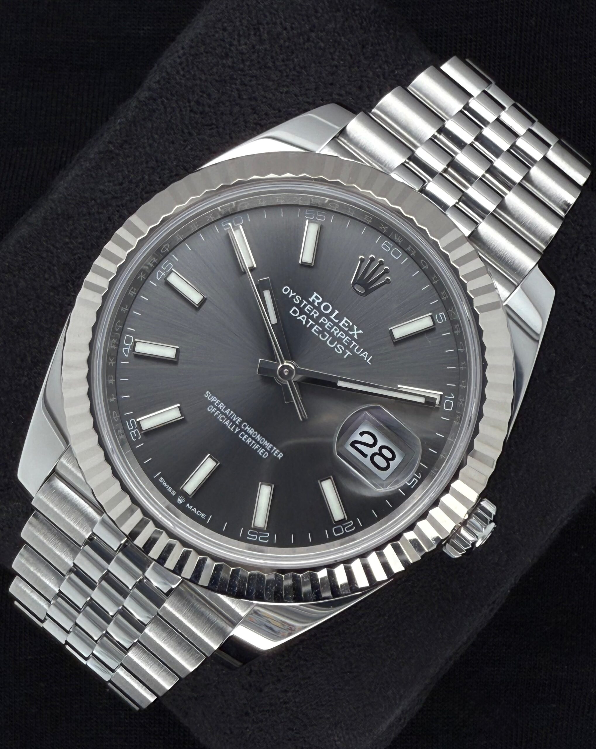 Rolex Datejust 41 Rhodium Grey Dial Fluted Jubilee Steel 126334 | 2025 | 41mm - Image 3