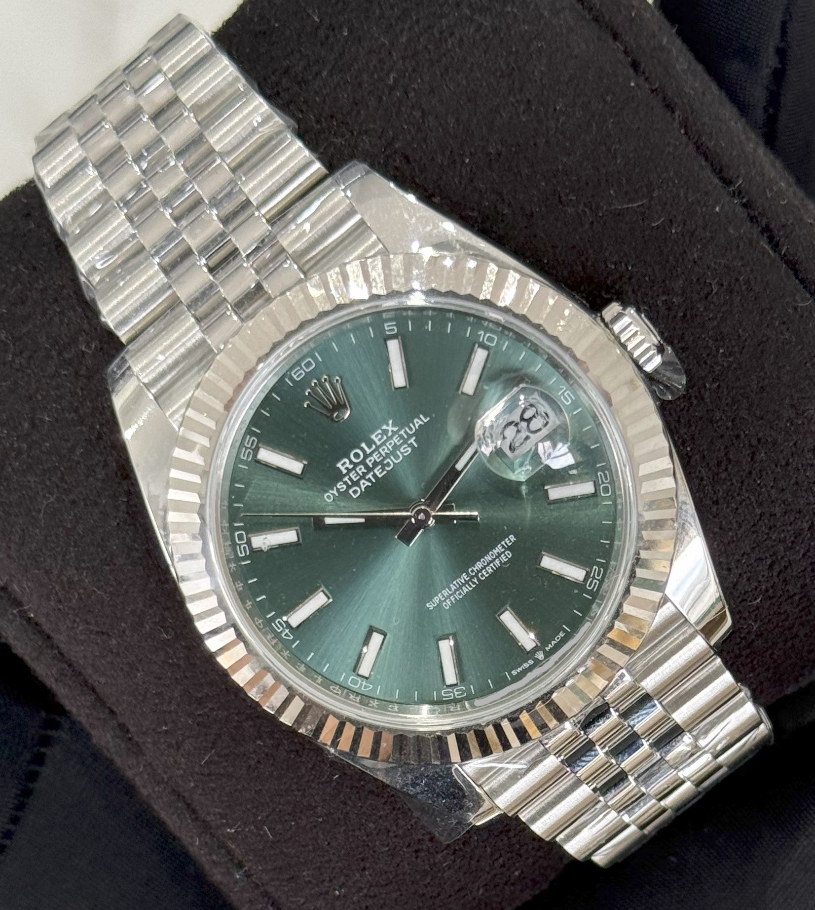 Rolex Datejust 41 Mint Green Dial Fluted Bezel Jubilee Stainless Steel 126334 | 2022 | 41mm - Image 4